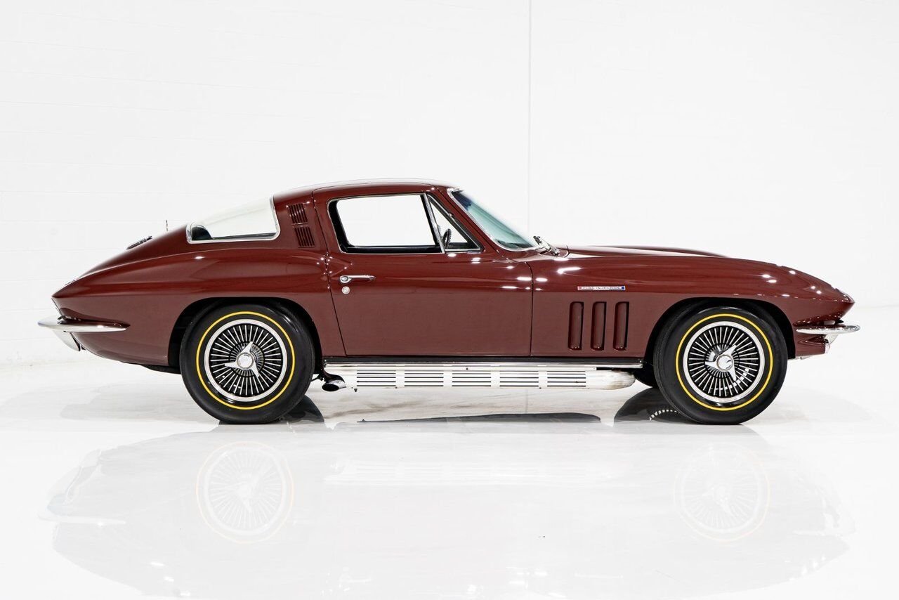 Chevrolet Corvette Fuelie Matching# HG Suffix 327/375HP **PRICE IN USD** 1965 Rouge Montréal - photo #29