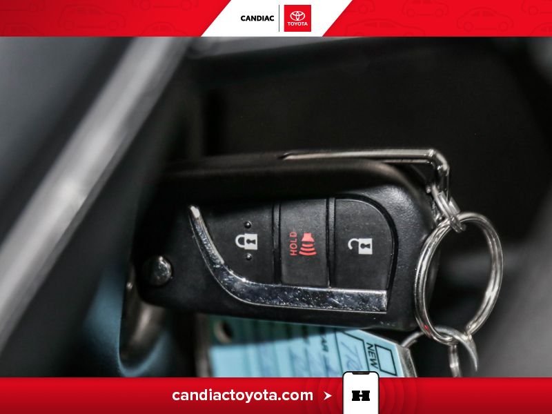 2022 Toyota Rav 4 Grey Laval - photo #23