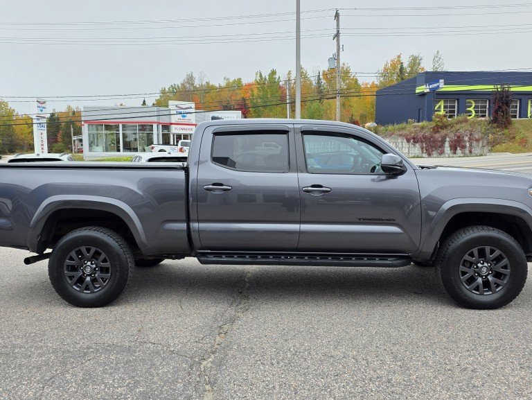 Toyota Tacoma SR5 4X4 2022 Gris