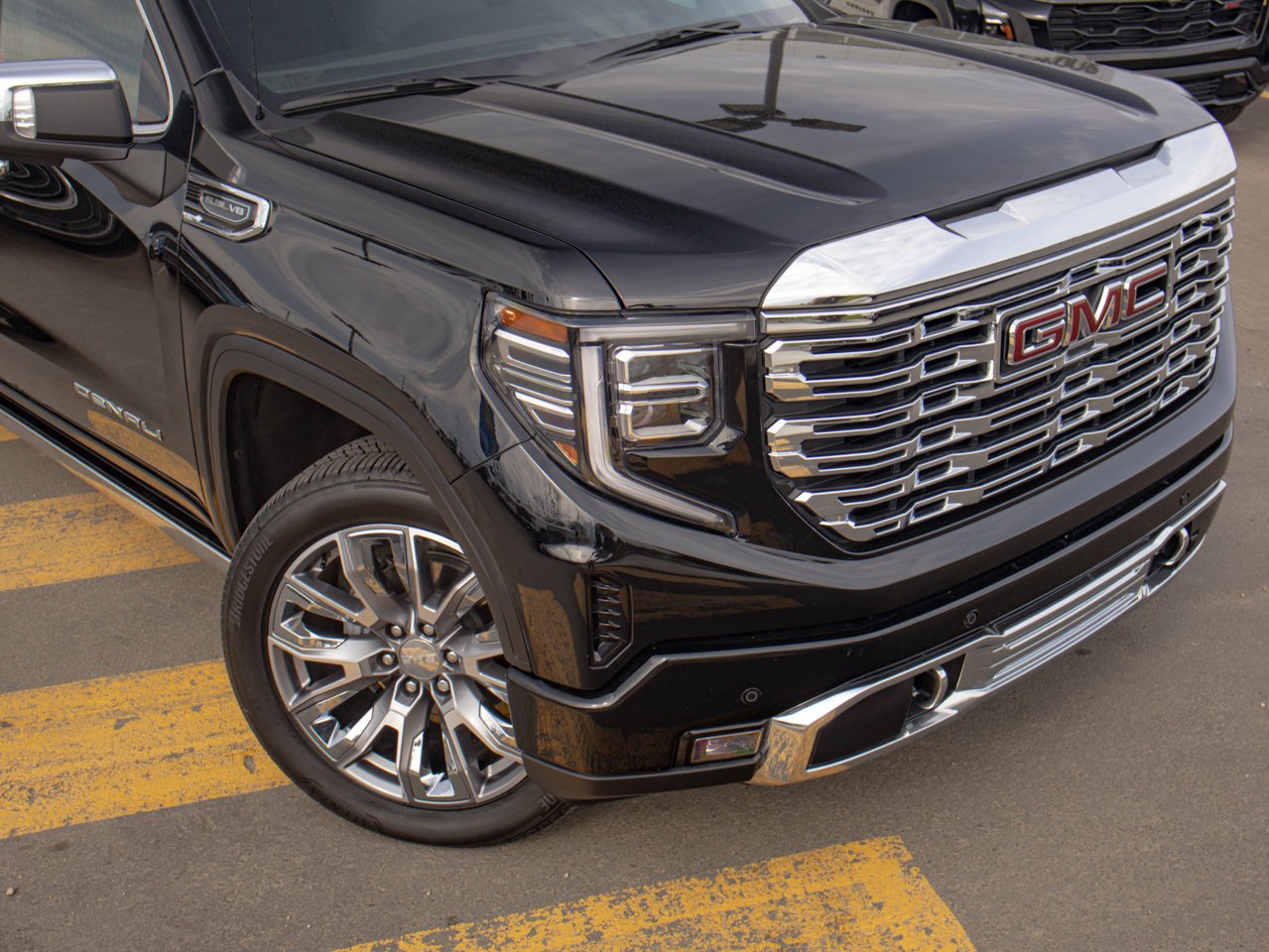 2025 GMC Sierra 1500 4WD Crew Cab 147 Denali Black Sherwood Park - photo #15