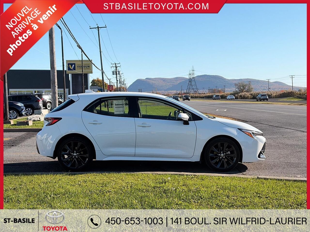 2025 TOYOTA Corolla Hatchback White Saint-Basile-le-Grand - photo #3