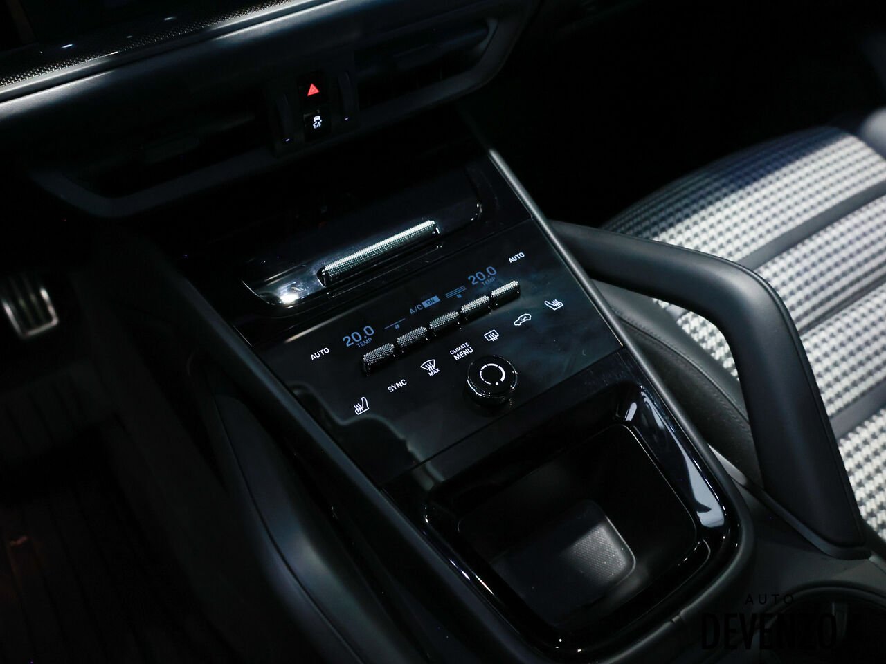 2026 Porsche Cayenne Green Saint-Eustache - photo #19