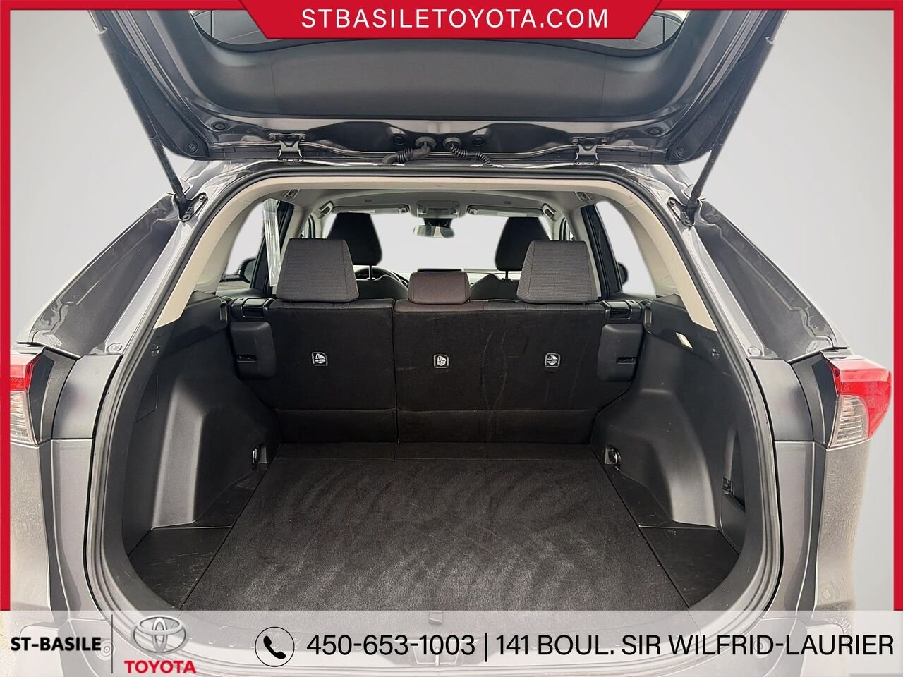TOYOTA RAV4 2025 Gris Saint-Basile-le-Grand - photo #8