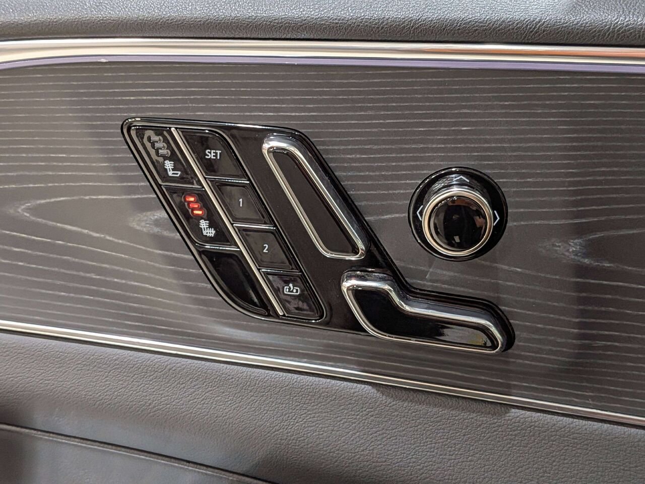 2024 Cadillac LYRIQ 4dr Sport w/1SF Black Val-David - photo #35