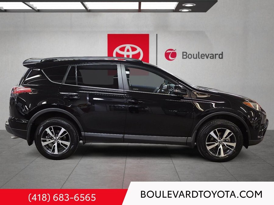 Toyota RAV4 XLE, AWD 2017 Noir