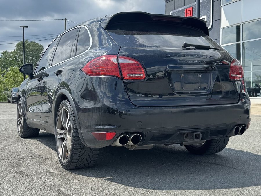Porsche Cayenne Turbo 2011 2011 Noir