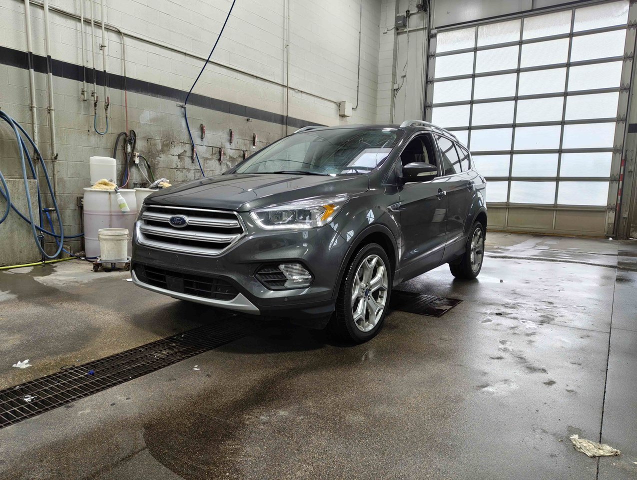 2019 Ford Escape Titanium 4WD Grey Sherwood Park - photo #3
