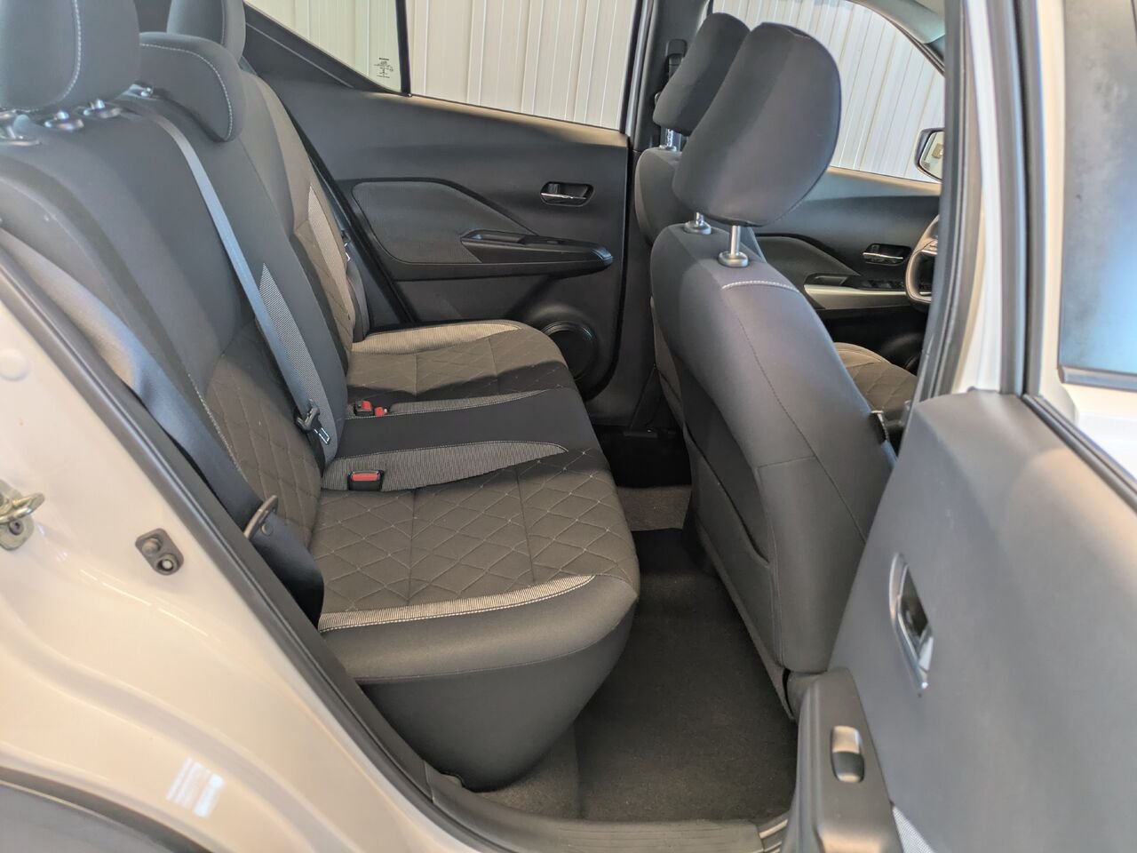 Nissan Kicks 2018 Blanc Gatineau - photo #16