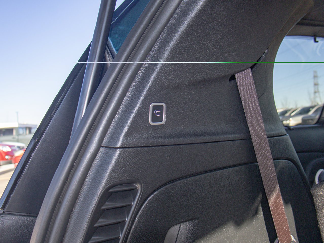 2025 Chrysler Pacifica Limited FWD Blue Sherwood Park - photo #11