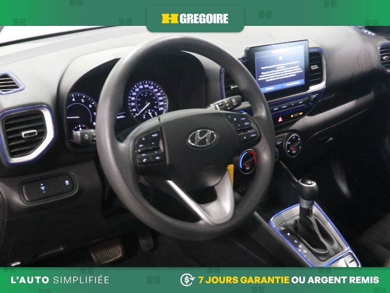 2020 Hyundai Venue Blue Blainville - photo #13