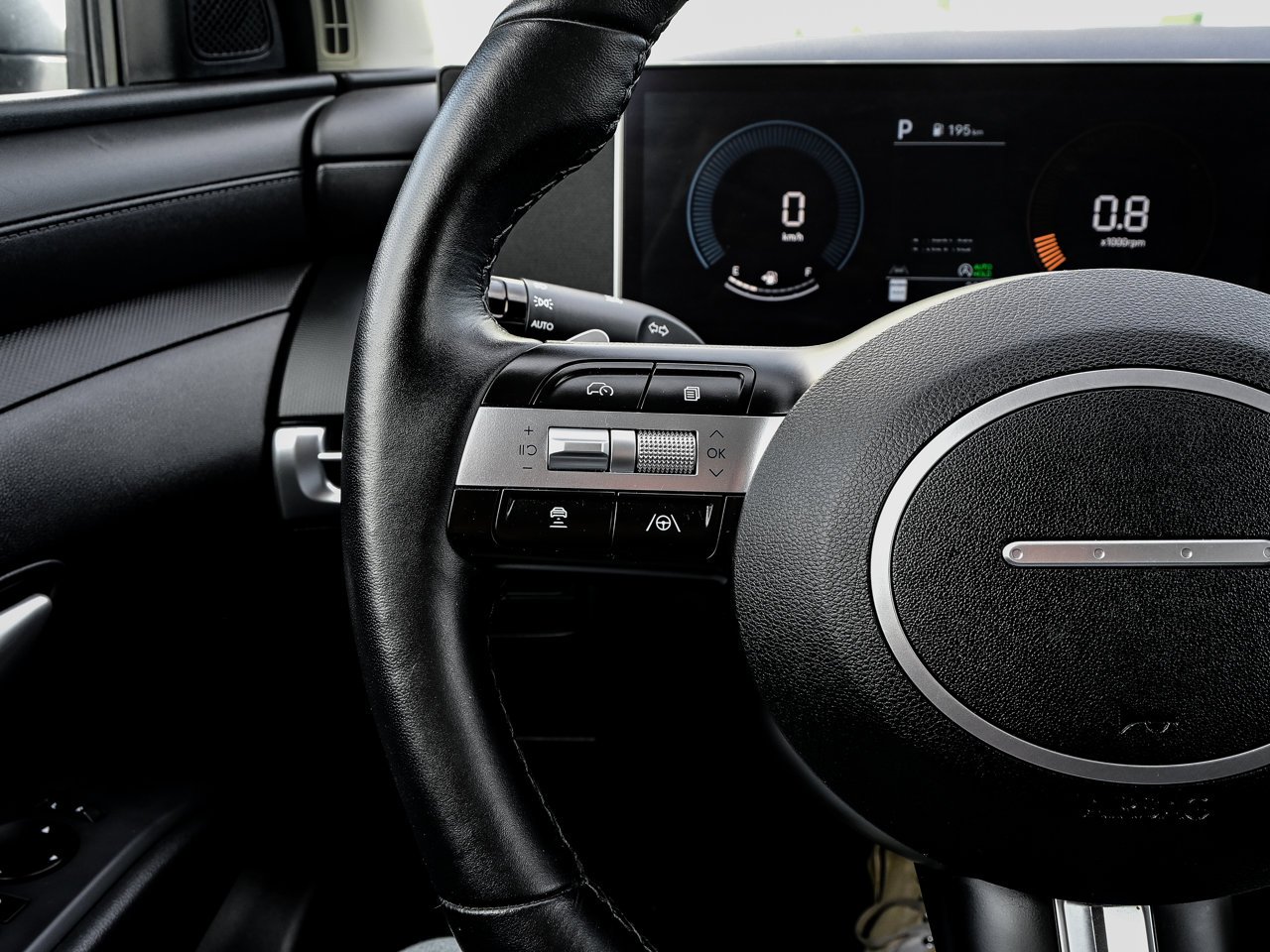 2025 Hyundai Tucson Preferred AWD White Sherwood Park - photo #20