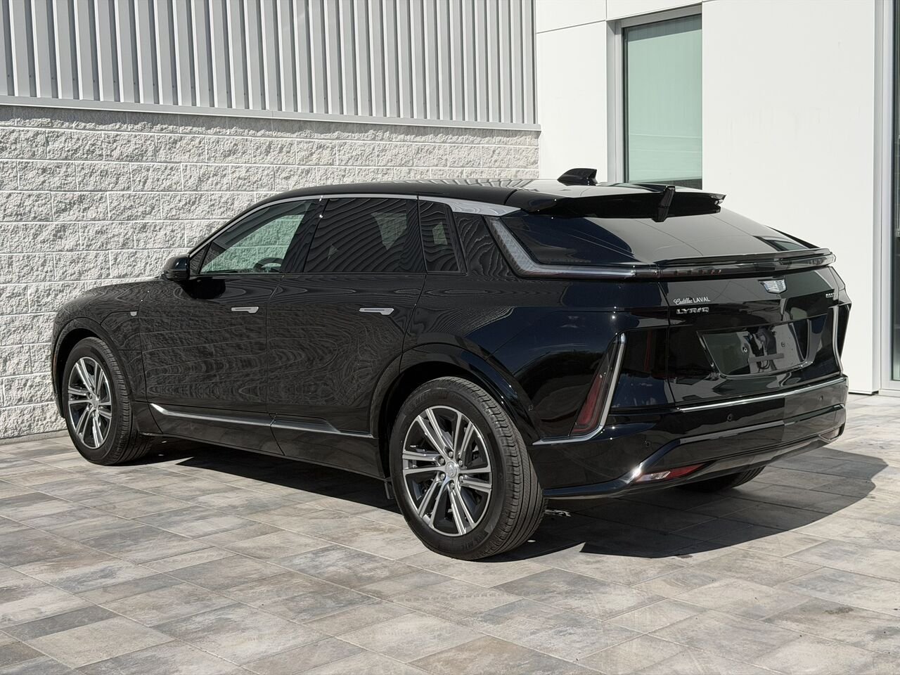 2024 Cadillac LYRIQ LUXURY AWD FINANCEMENT À PARTIR 0.99% Black Laval - photo #12