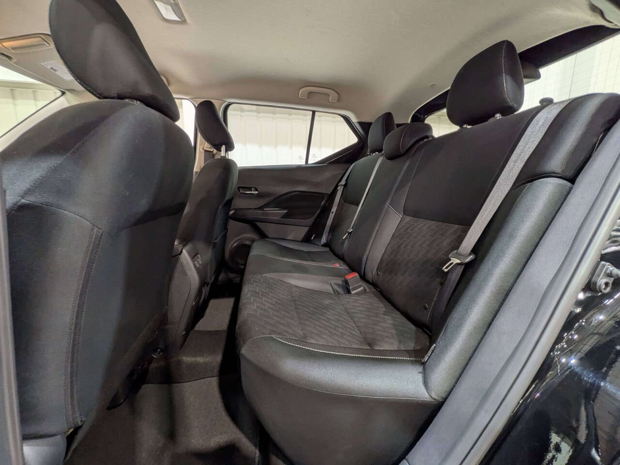 2024 Nissan Kicks SV FWD Black Val-David - photo #10