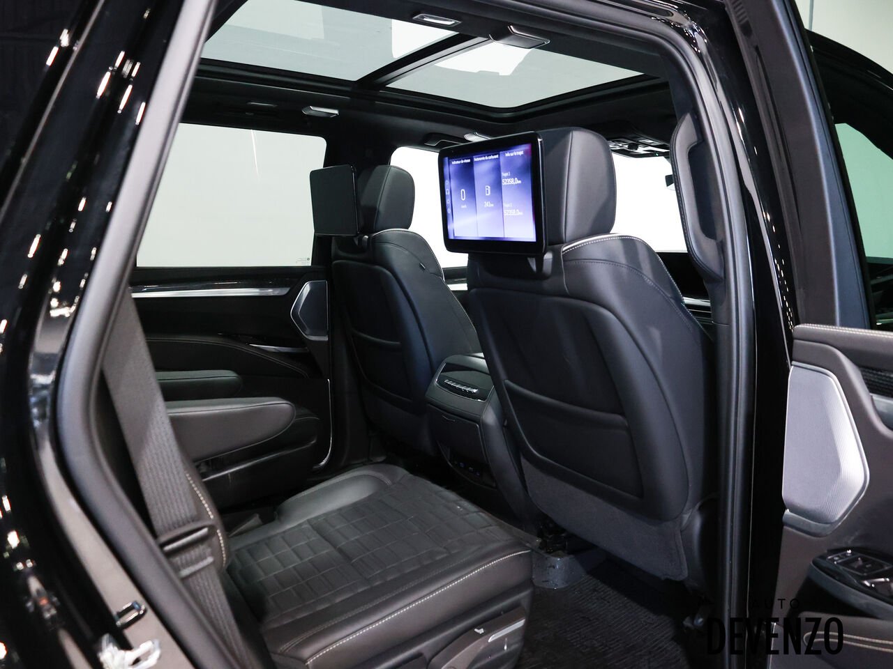 Cadillac Escalade 2025 Noir Saint-Eustache - photo #8