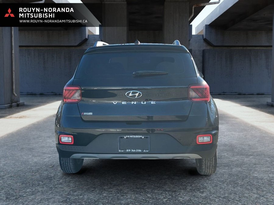 Hyundai Venue Preferred IVT 2023 Noir