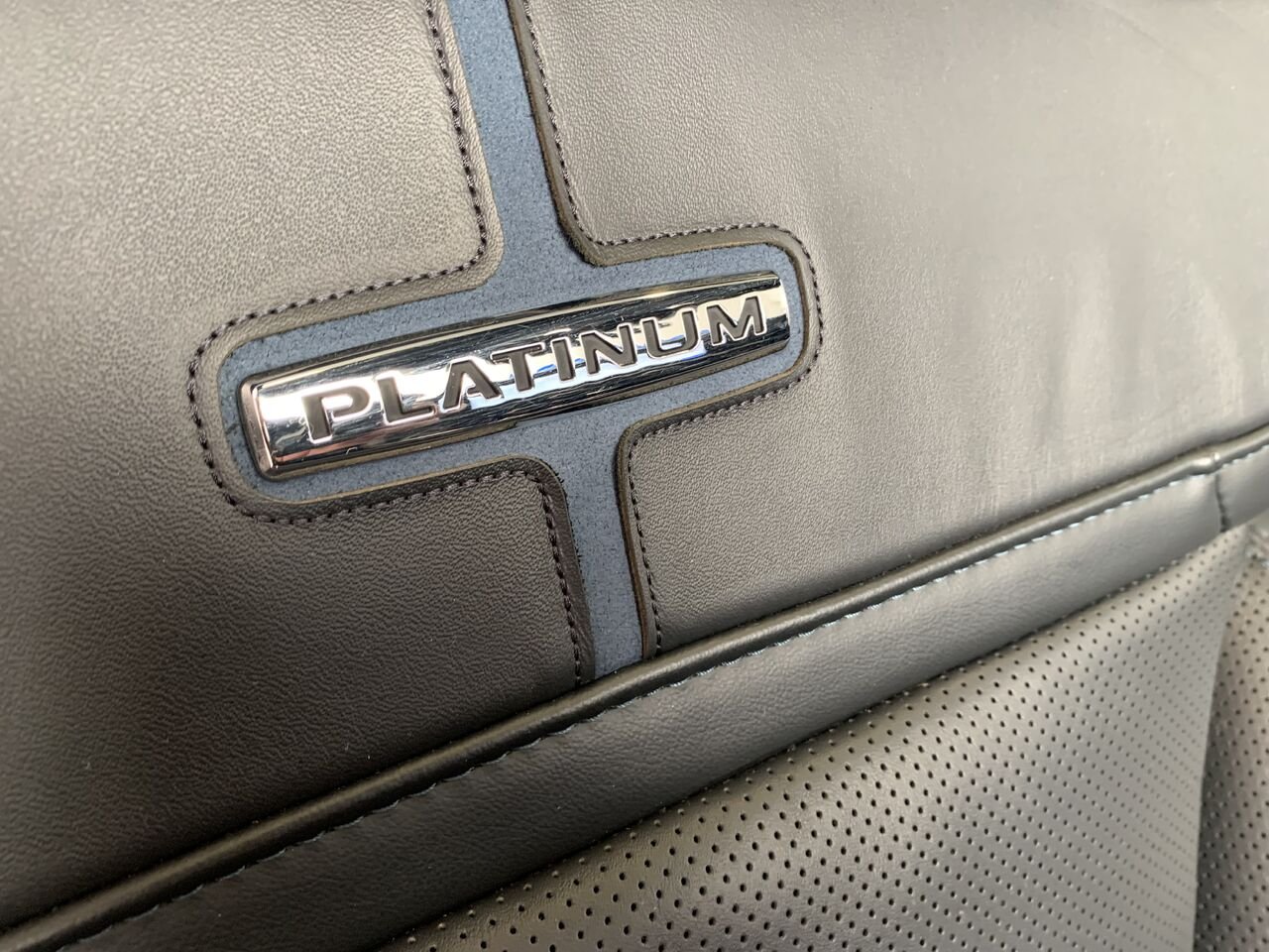 2024 Ford F-150 PLATINUM Grey Châteauguay - photo #27