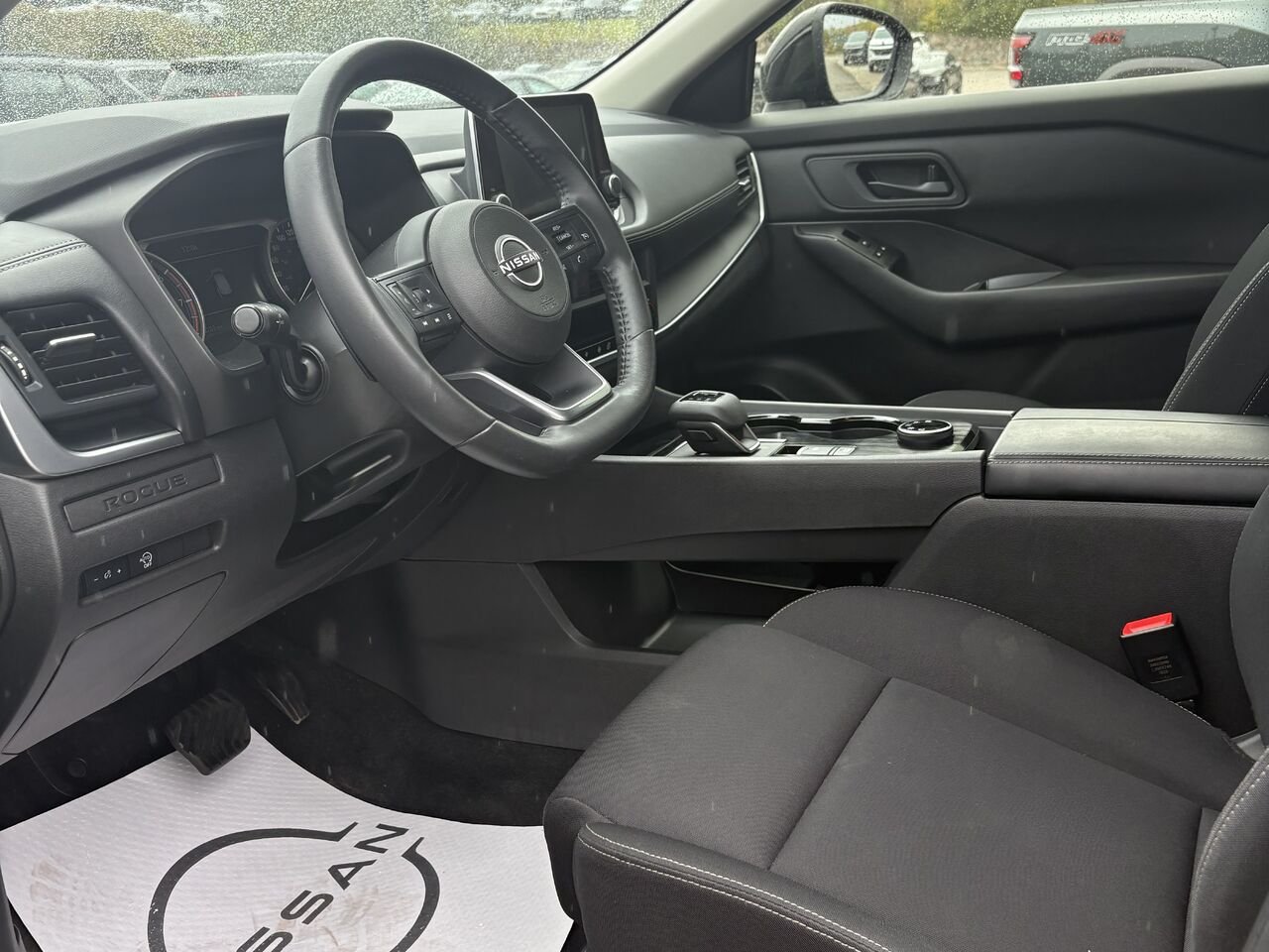 2024 Nissan Rogue S Black Mont-Laurier - photo #9