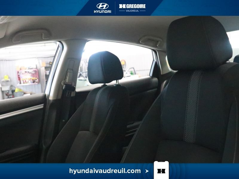 Honda Civic 2019 Blanc Saint-Eustache - photo #13