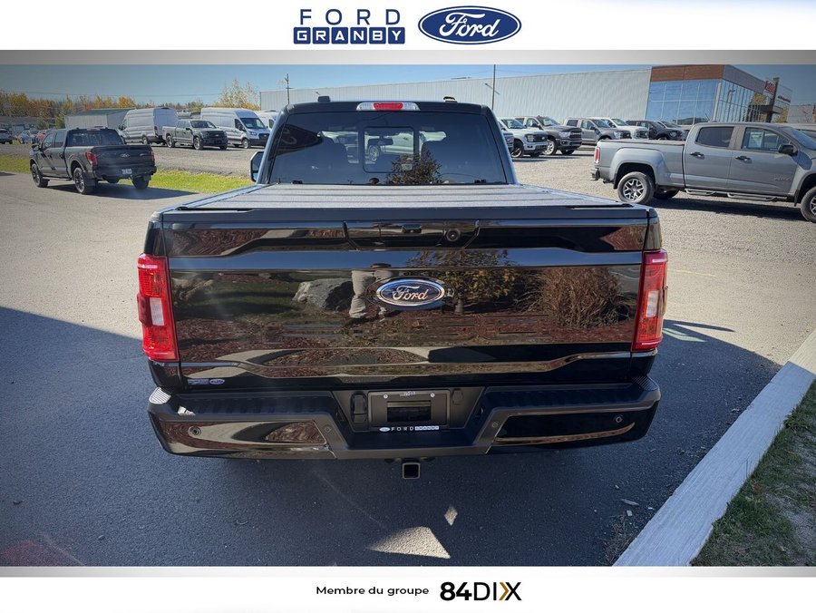 Ford F-150 XLT cabine SuperCrew 4RM caisse de 6,5 pi 2022 Noir