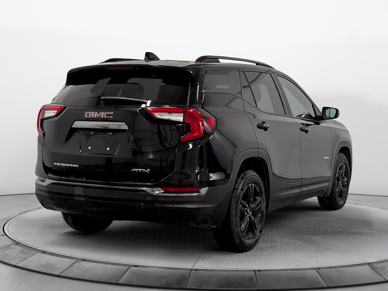 2022 GMC Terrain AT4 AWD Toit Panoramique Black Sherbrooke - photo #3