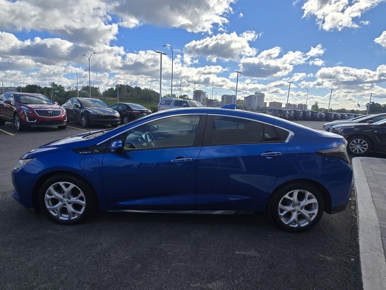 2017 Chevrolet Volt Premier Blue Laval - photo #8