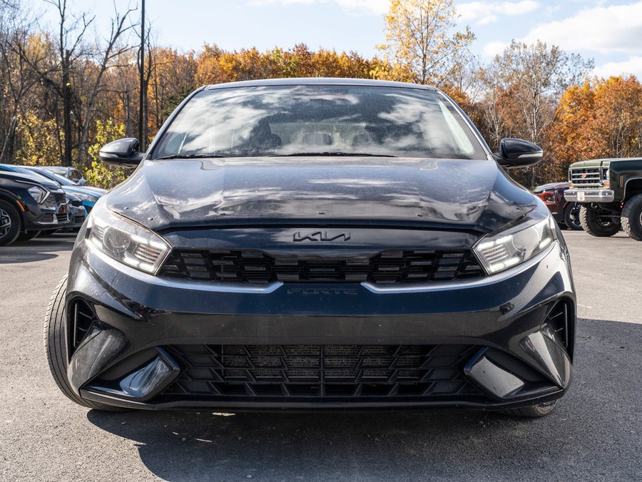 2023 Kia Forte5 EX IVT Black