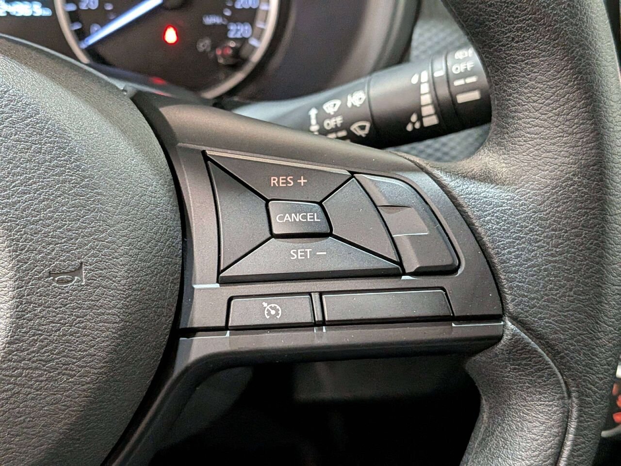 Nissan Kicks S FWD 2024 Gris Val-David - photo #15