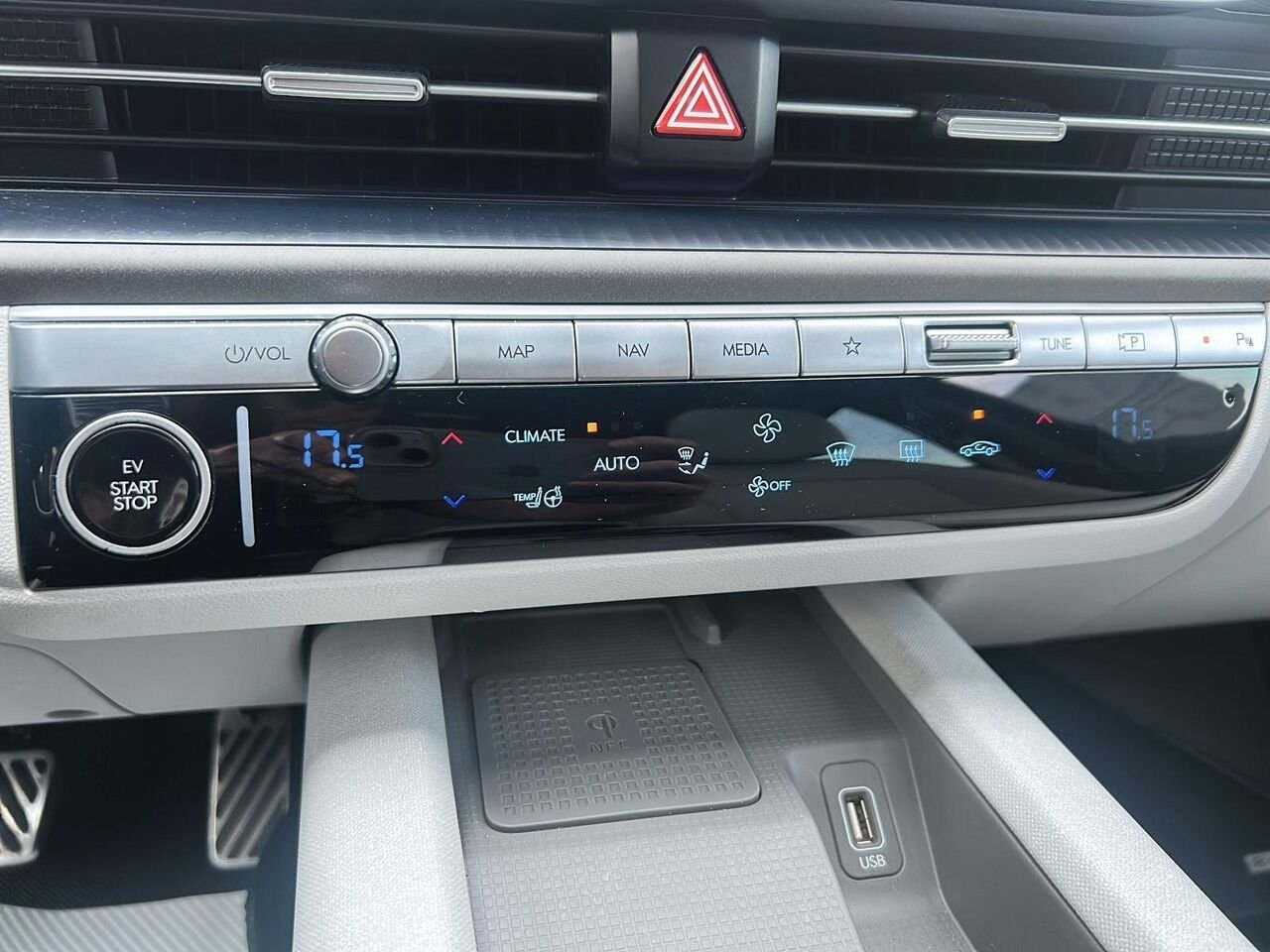 2023 Hyundai IONIQ 6 White Saint-Jérôme - photo #18