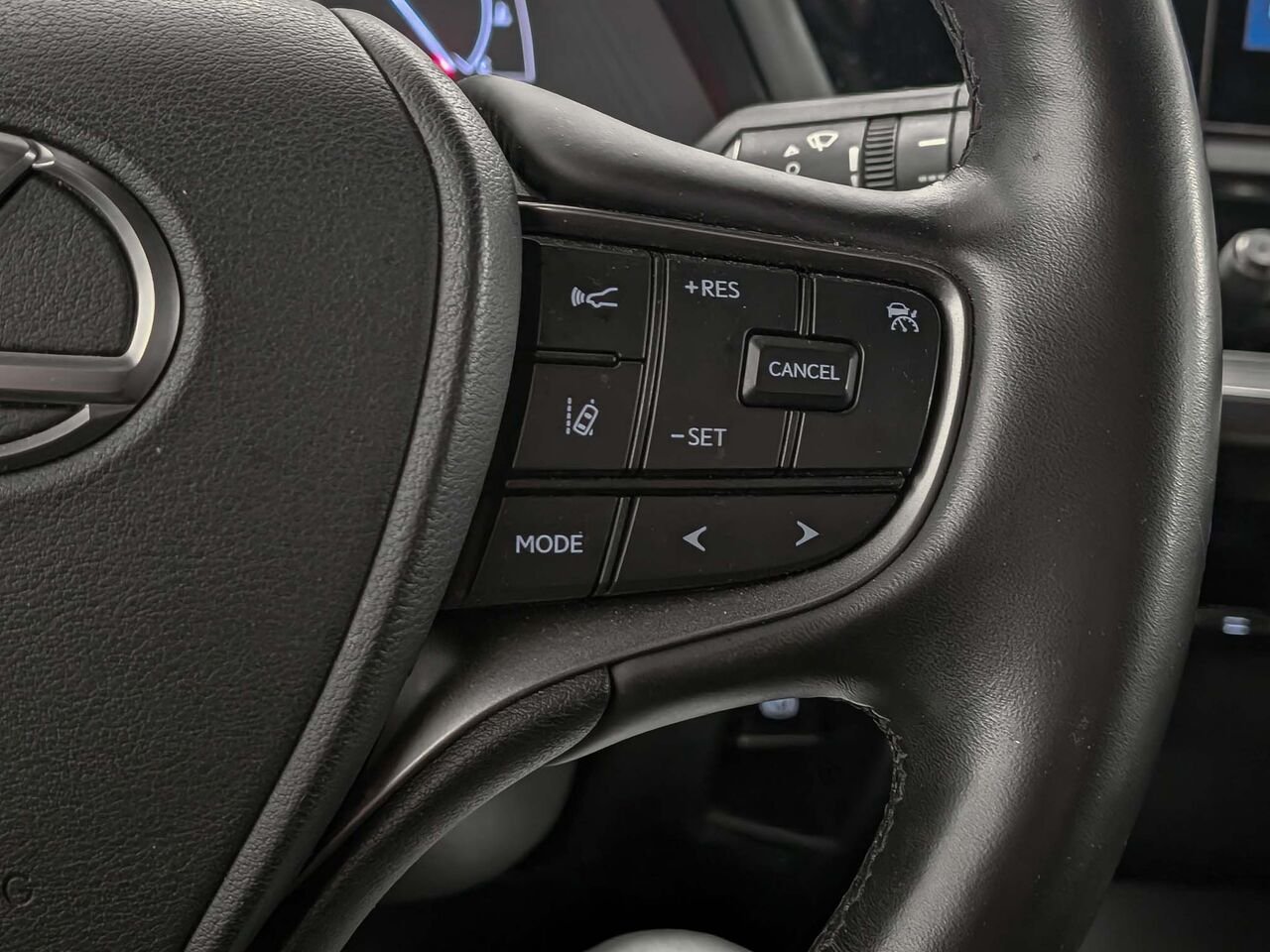 2023 Lexus UX 250H eAWD Hybride Toit Pano Other Sherbrooke - photo #11