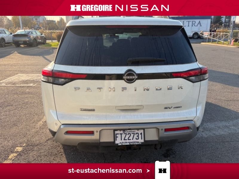 2022 Nissan Pathfinder White Saint-Eustache - photo #11