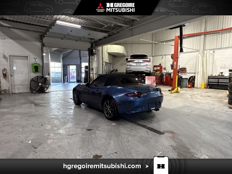2018 Mazda MX-5 Blue Laval - photo #5