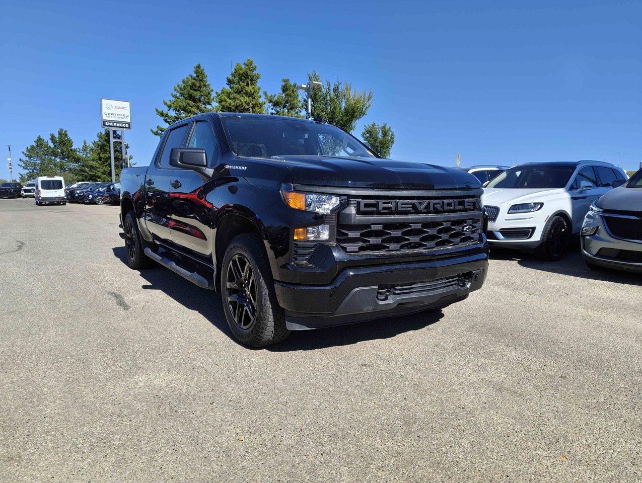 2025 Chevrolet Silverado 1500 4WD Crew Cab 147 Custom Black Sherwood Park - photo #2