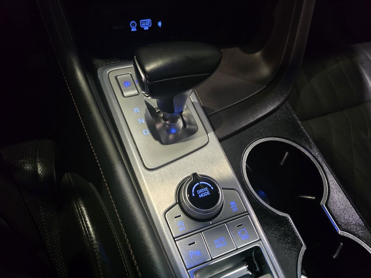 2019 Genesis G70 Black  - photo #24