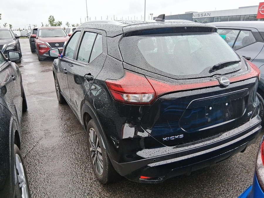 2024 Nissan Kicks SV TA 2024 Black