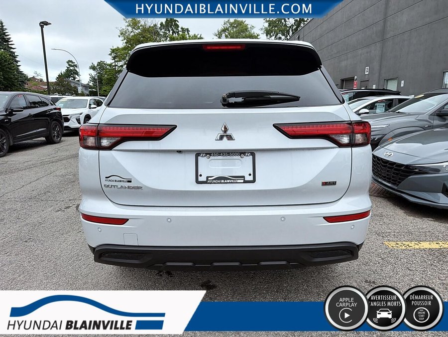 2022 Mitsubishi Outlander 2022 White