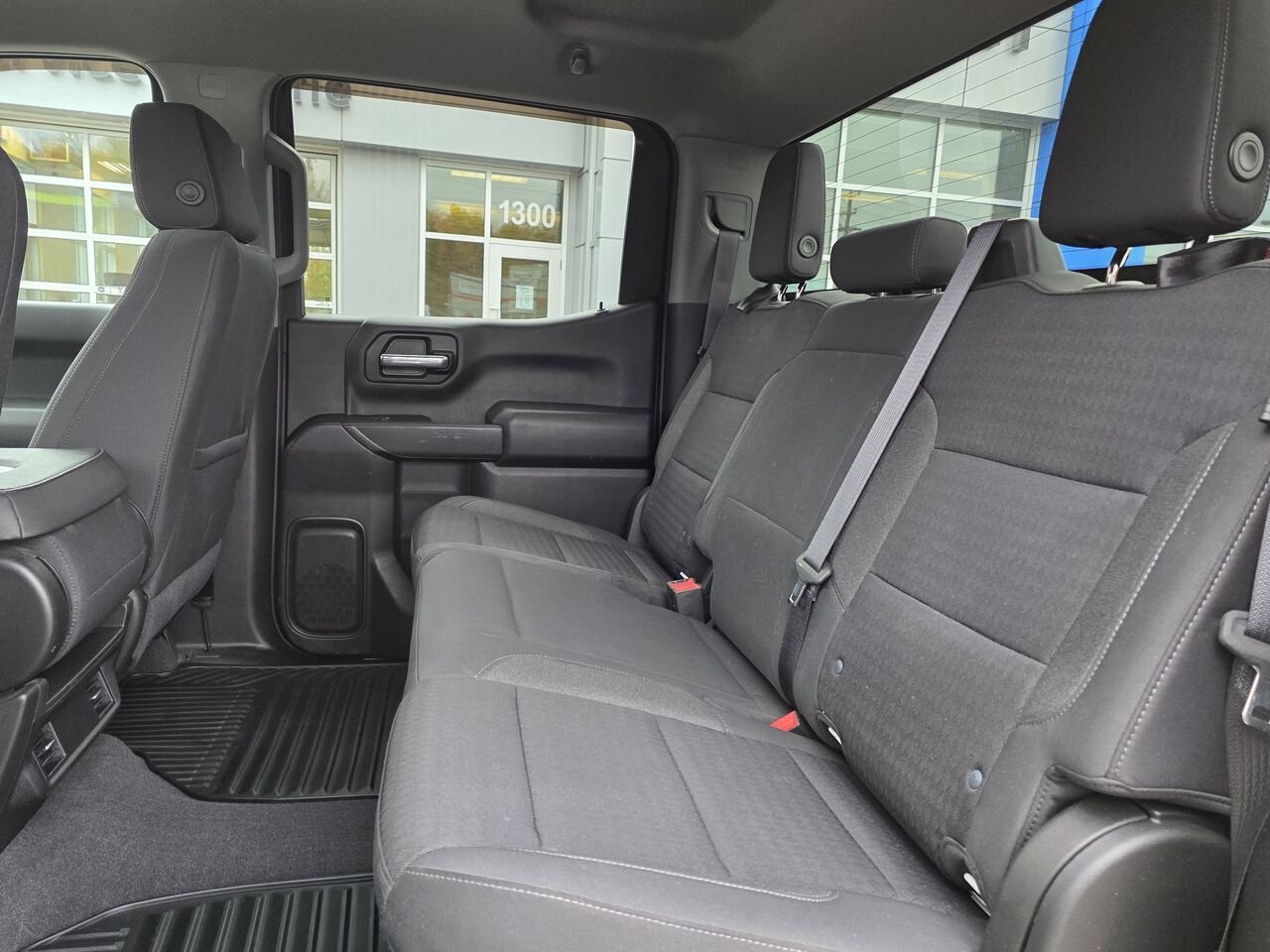 2022 Chevrolet Silverado 1500 Custom 4X4 White Mont-Laurier - photo #14