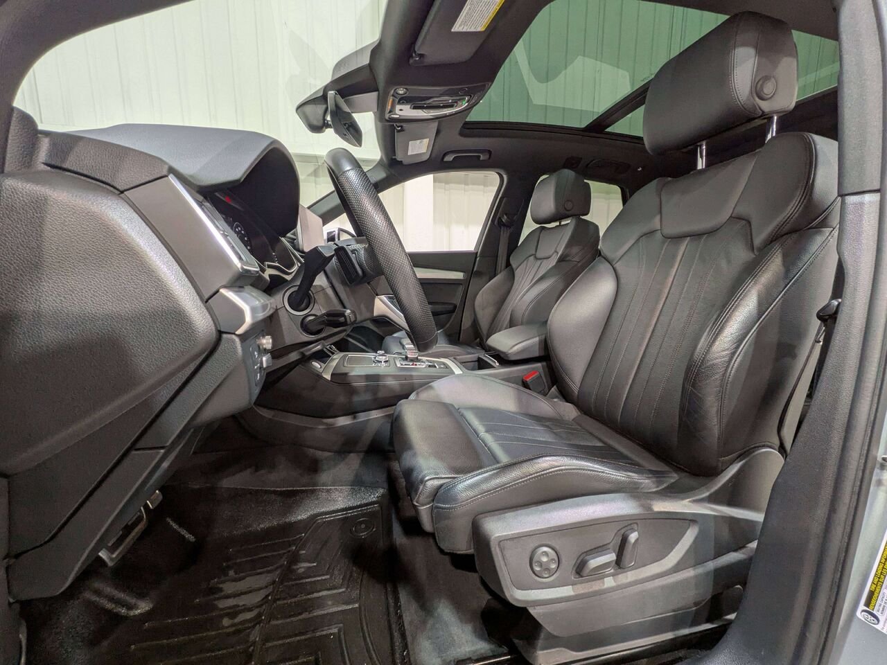 2019 Audi Q5 Technik 45 TFSI quattro Silver Val-David - photo #1