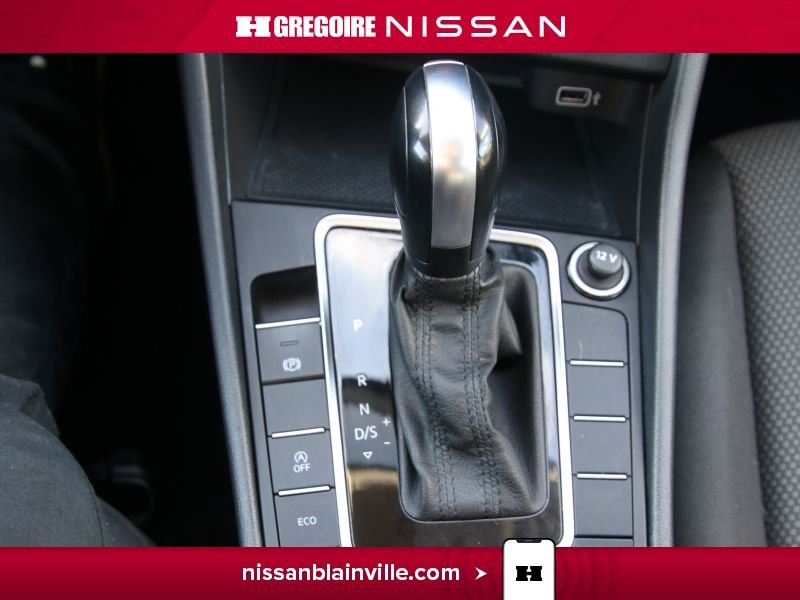 2019 Volkswagen Jetta Laval - photo #17