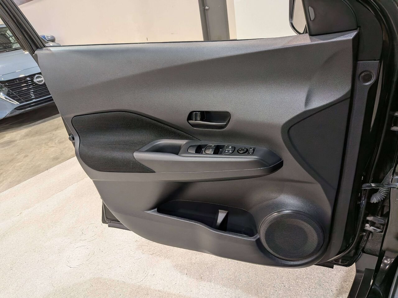 2024 Nissan Kicks S FWD Black Val-David - photo #29