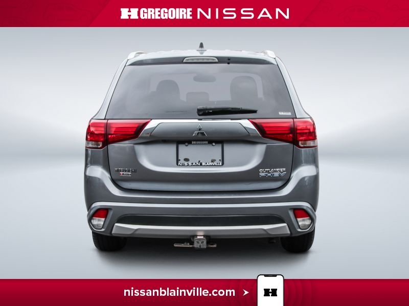 Mitsubishi Outlander PHEV 2018 Argent Laval - photo #7