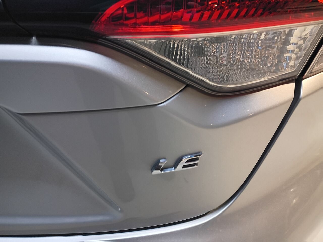 Toyota Corolla 2023 Argent Blainville - photo #9