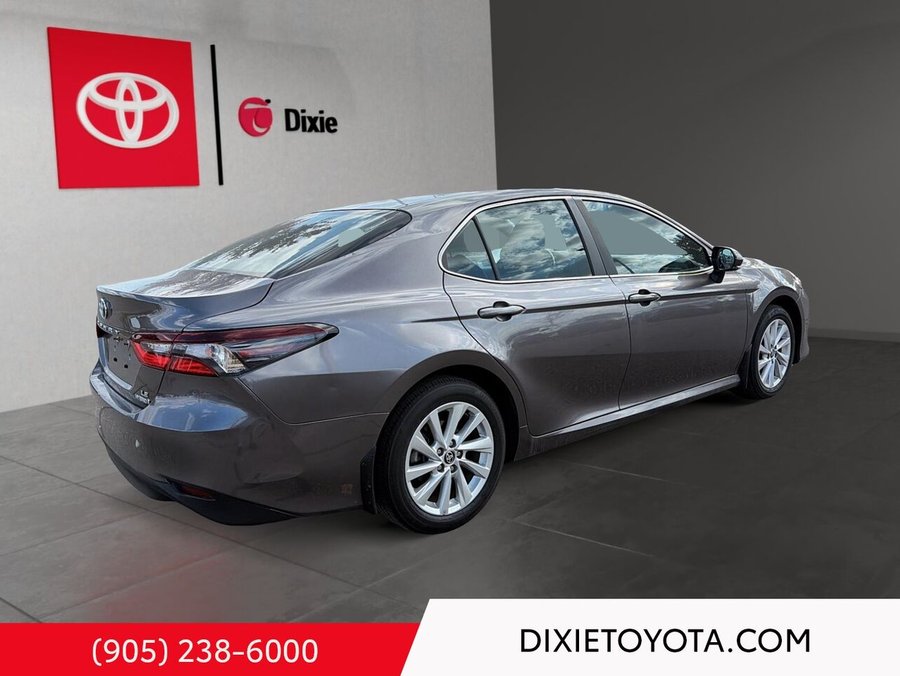 2024 Toyota Camry Hybrid LE Auto Grey