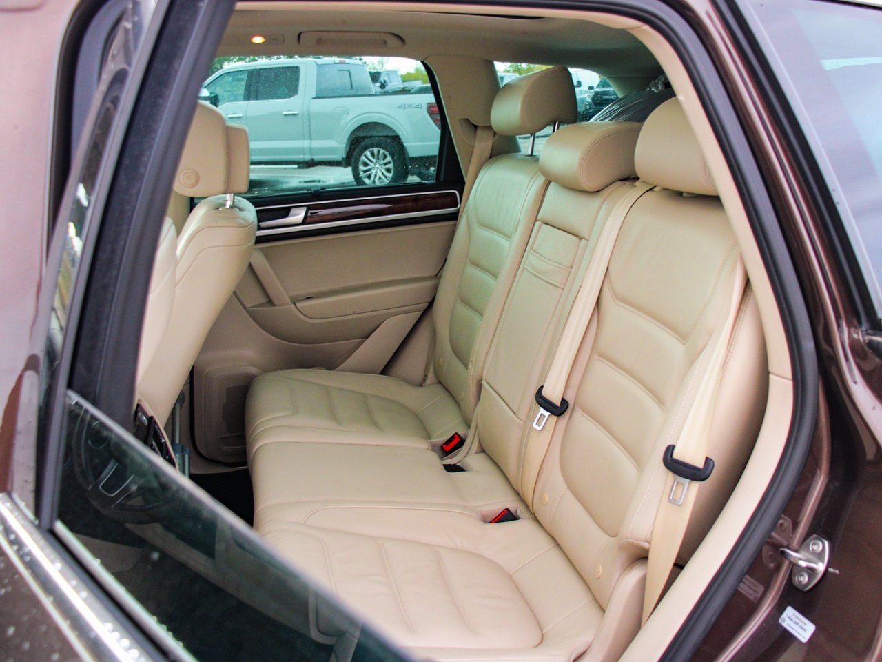 2014 Volkswagen Touareg 4dr TDI Execline Brown Sherwood Park - photo #30