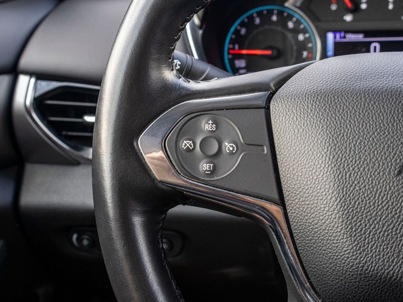 Chevrolet Traverse LT tissus 4 portes AWD 2019 Blanc Châteauguay - photo #11
