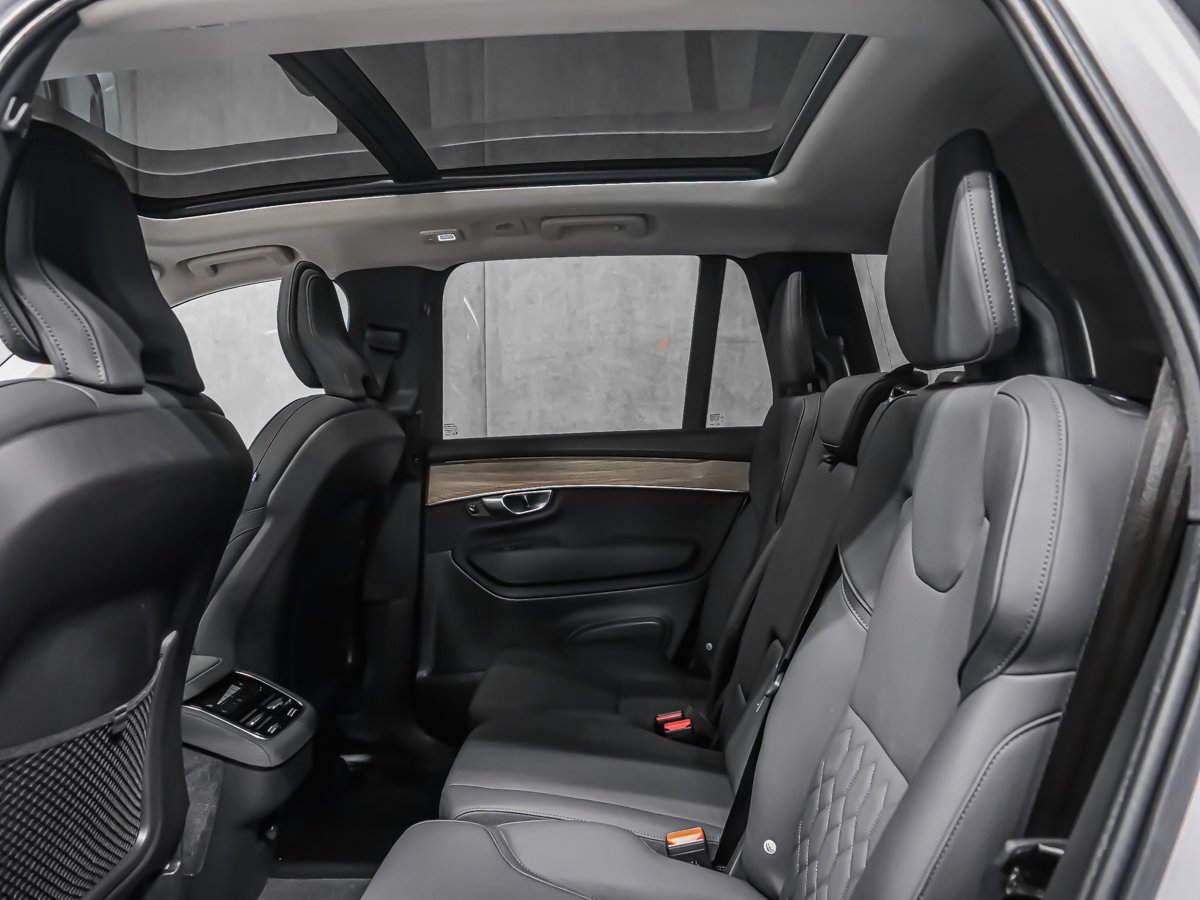 Volvo XC90 B6 CORE BRIGHT 2026 Argent Montréal - photo #14