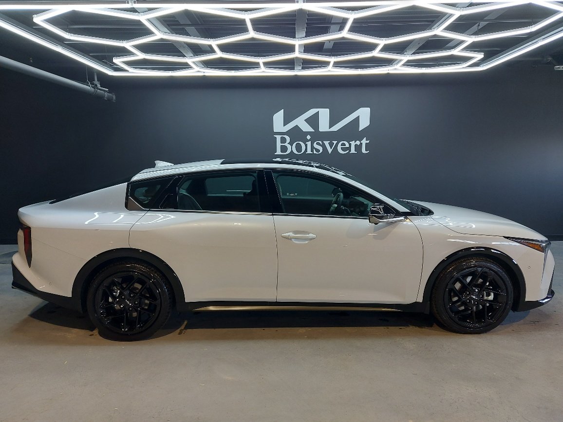 2026 Kia K4 Snow White Pearl Blainville - photo #1