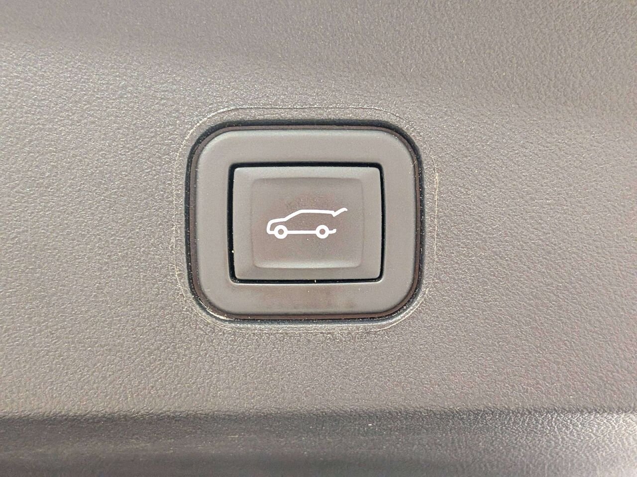 Cadillac LYRIQ 4dr Tech w/1SA 2024 Gris Val-David - photo #9
