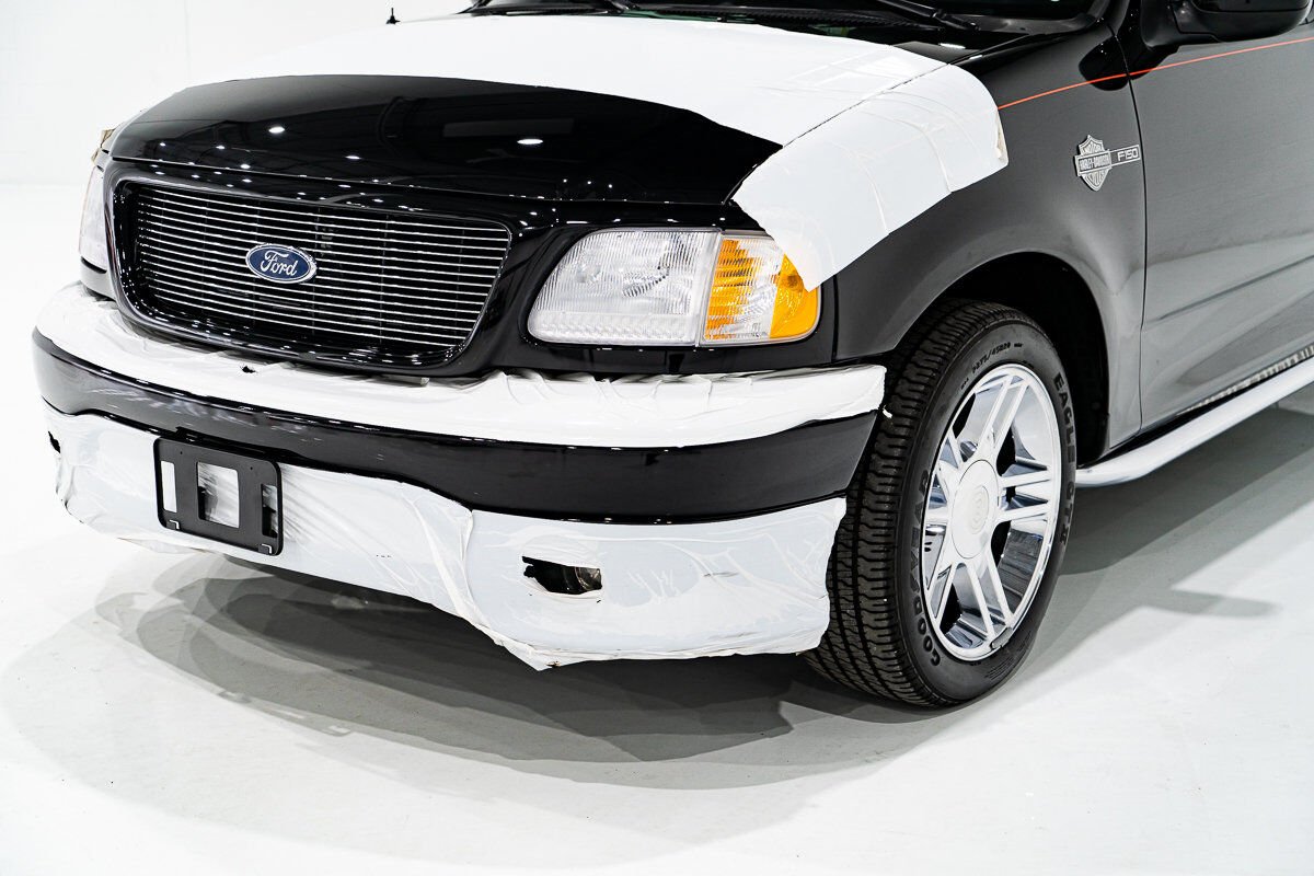 Ford F-150 Harley Davidson Edition In Delivery Packaging 2000 Noir Montréal - photo #53
