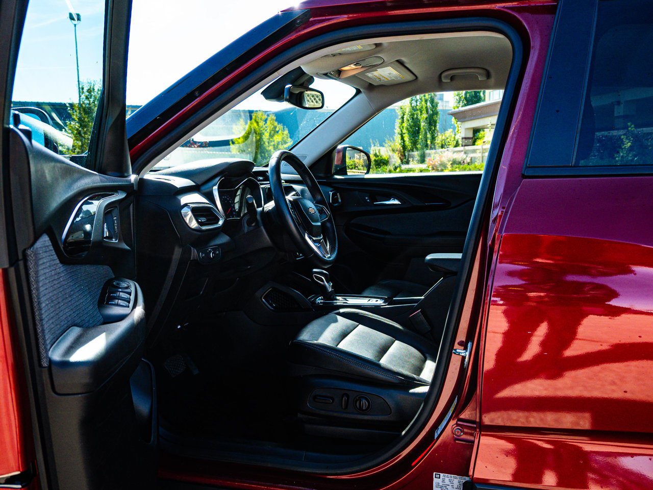 2021 Chevrolet Trailblazer FWD 4dr LT Red Sherwood Park - photo #16