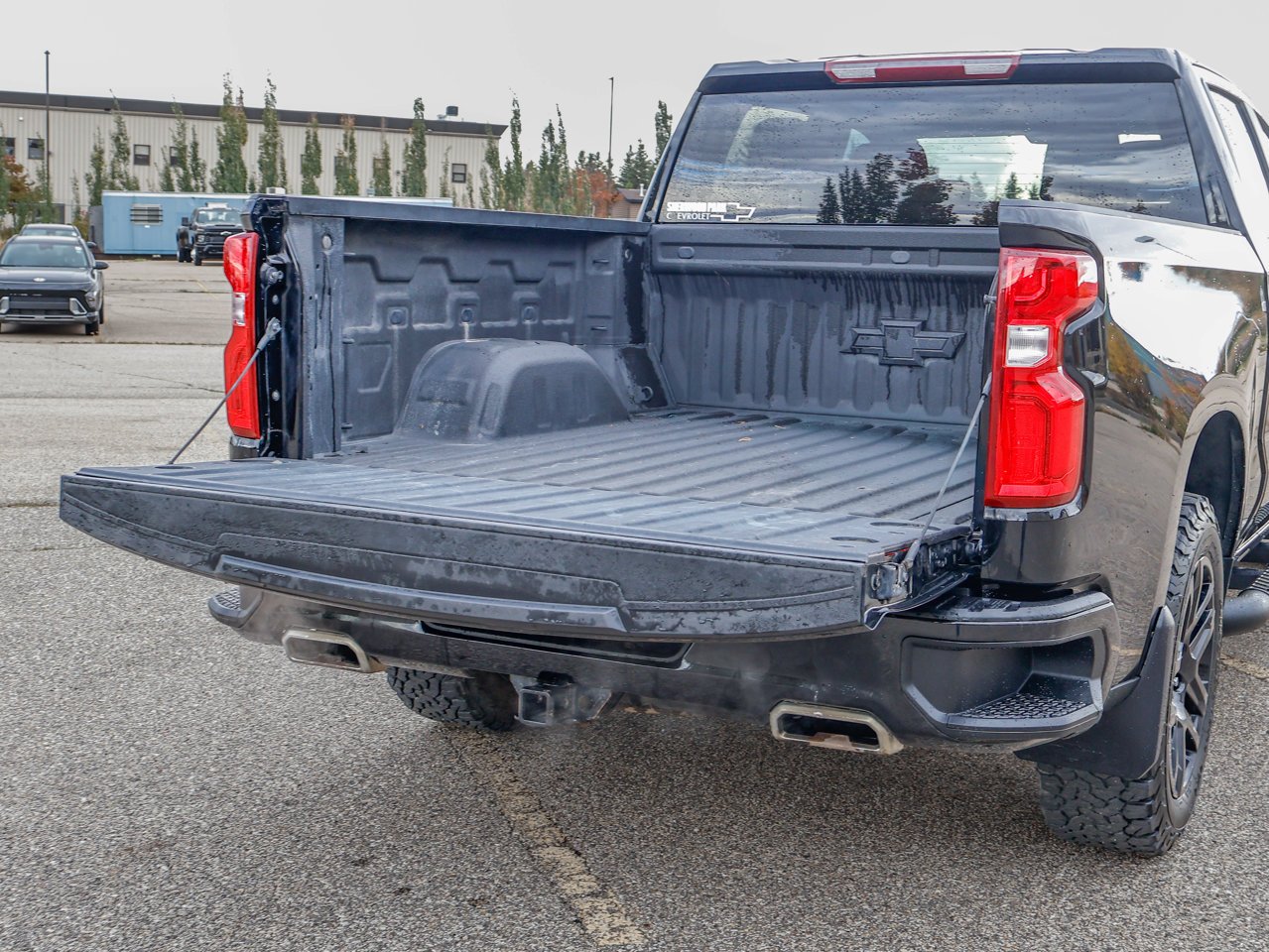 2022 Chevrolet Silverado 1500 4WD Crew Cab 147 RST Black Sherwood Park - photo #14